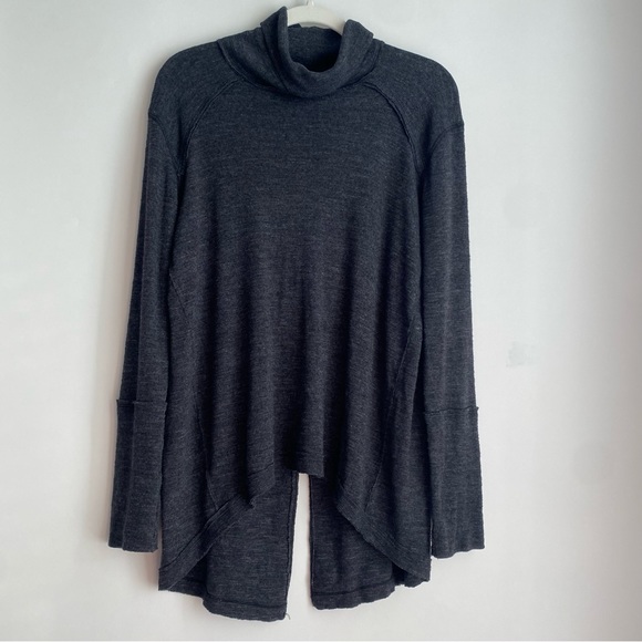 Free People Cocoon Cowl Neck Split Back Charcoal‎ Grey Turtleneck - Size Medium - Picture 3 of 12